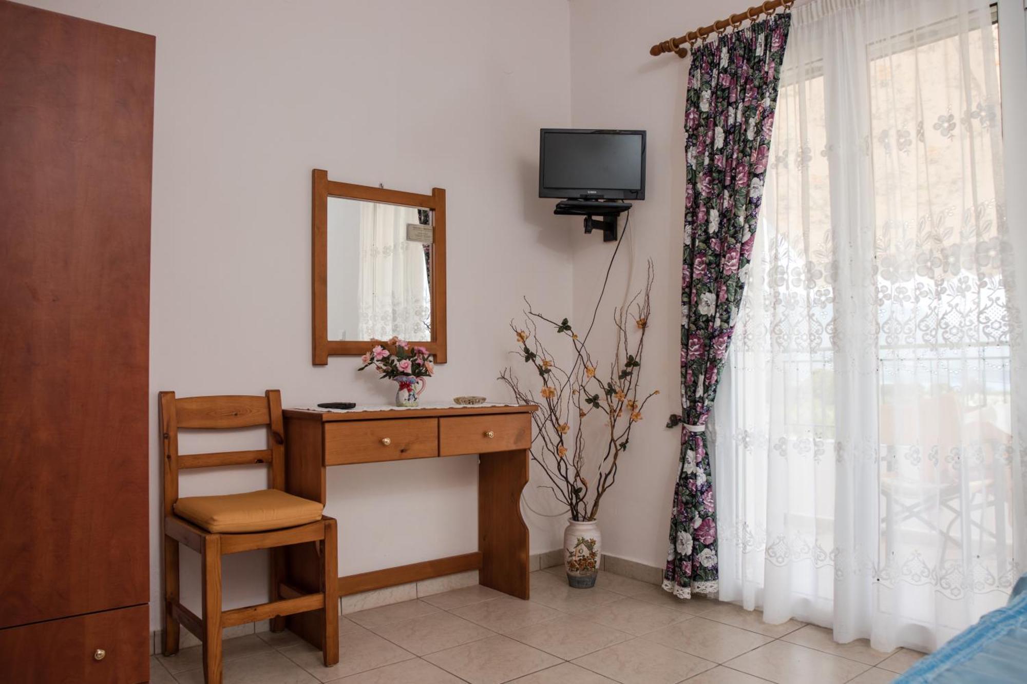 Anna Maria Apartments Спартия Екстериор снимка